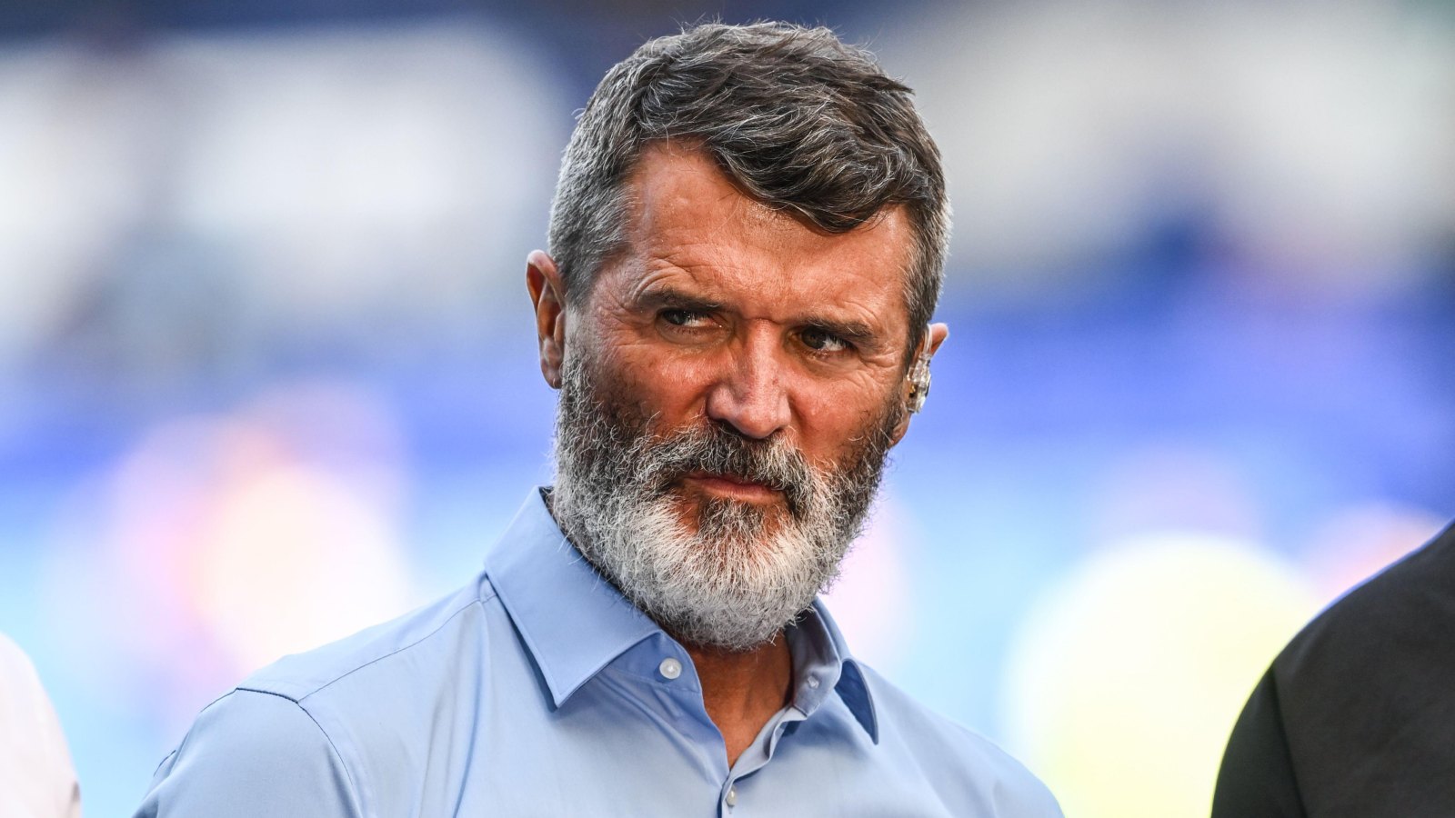 Roy Keane chỉ trích Gary Neville sau khi trao cho hậu vệ Manchester United Cầu thủ xuất sắc nhất trận đấu với Aston Villa