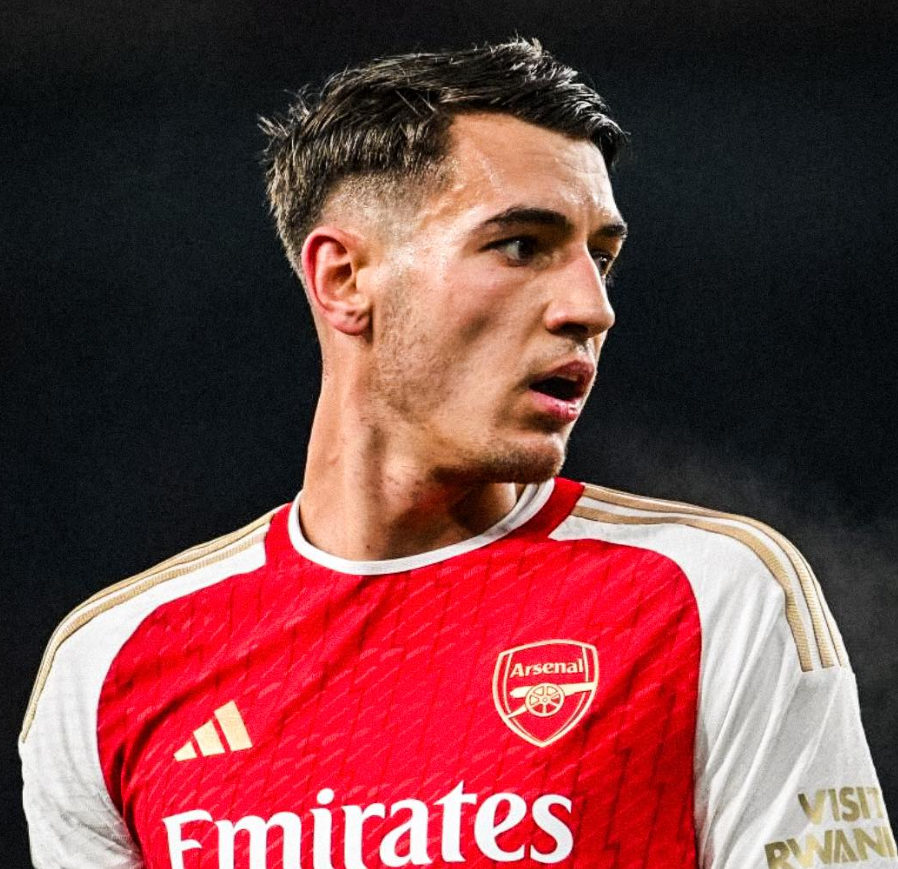 Inter Milan liên hệ với Arsenal để chiêu mộ Jakub Kiwior